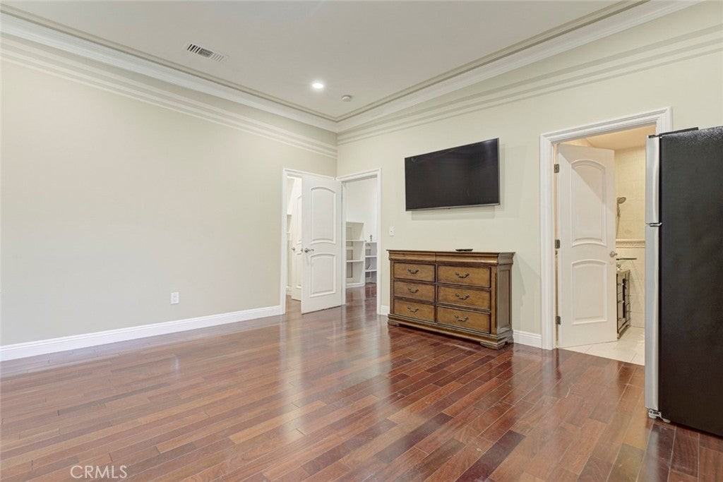 6641 Agnes Ave - Photo 5 of 9
