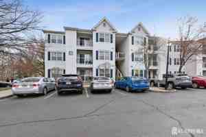 featured image of 1634 Waterford Dr
