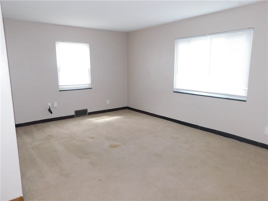 600 Hadley Ave ##3 - Photo 4 of 14