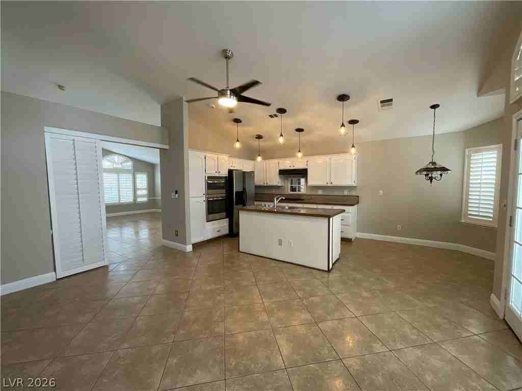 7937 Dover Shores Ave - Photo 2 of 14