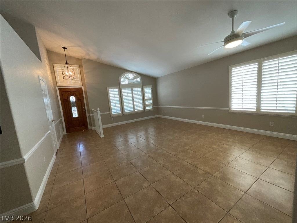 7937 Dover Shores Ave - Photo 4 of 14