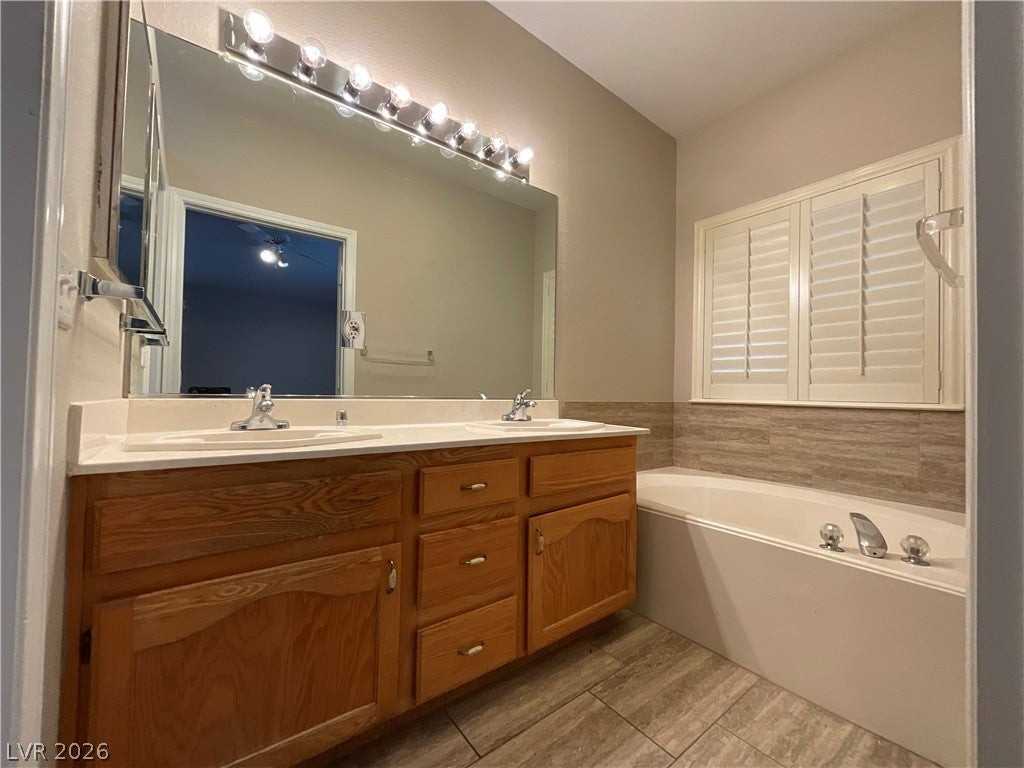 7937 Dover Shores Ave - Photo 7 of 14