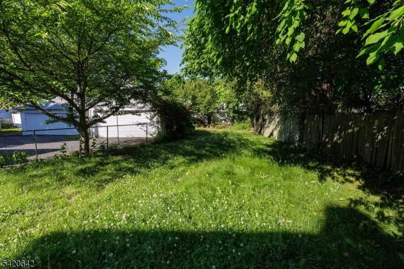 606 N Washington Ave - Photo 5 of 32
