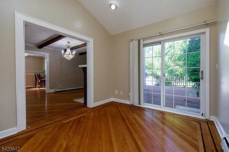 606 N Washington Ave - Photo 7 of 32