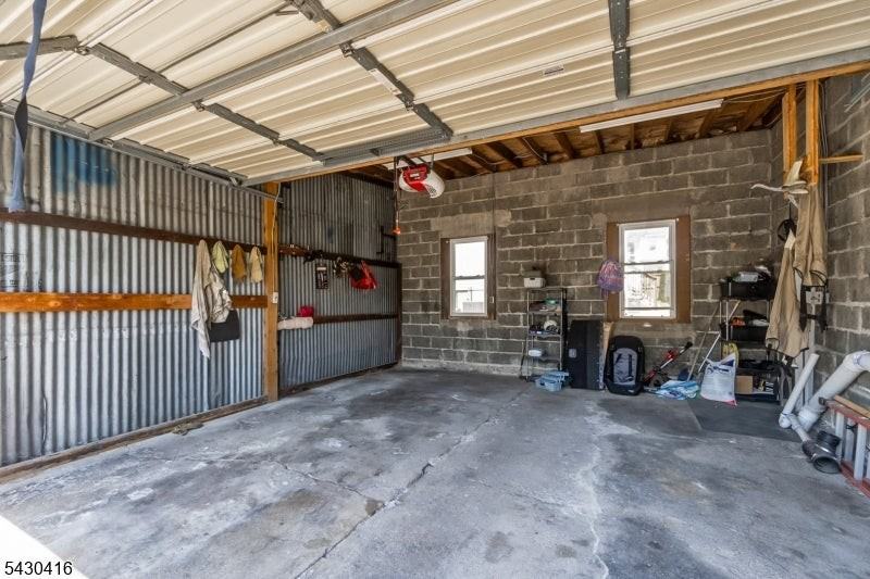 62 Lewis St - Photo 5 of 19