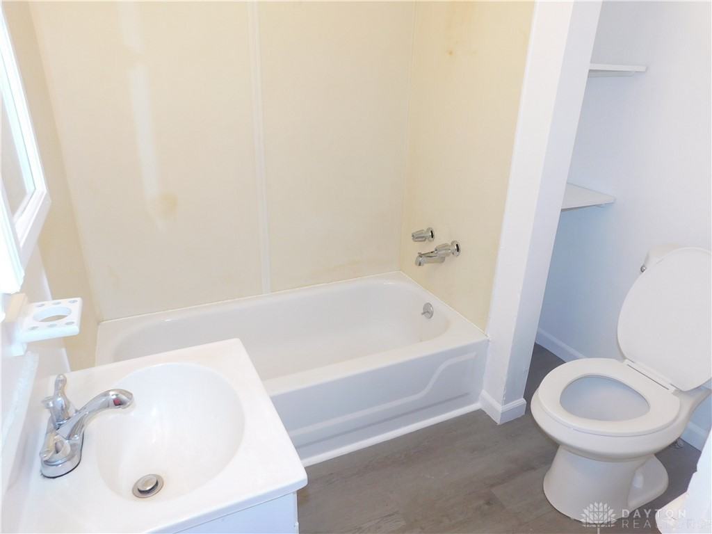 606 1/2 Mason St - Photo 6 of 10
