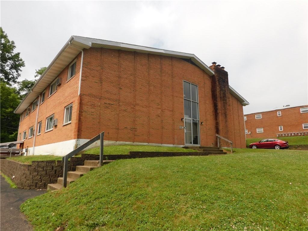 1718 Radio Rd ##M