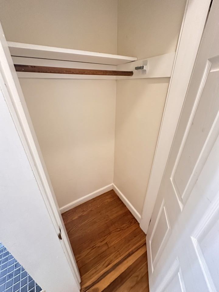 142 Pearl St #1R - Photo 2 of 5