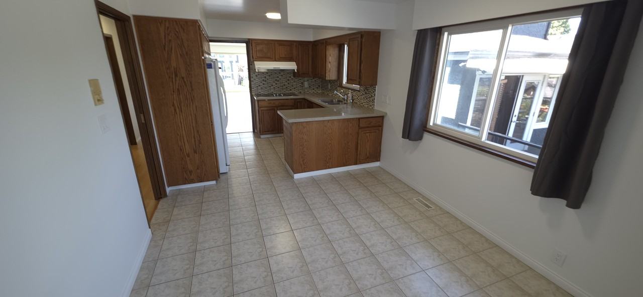 3551 Oxford St - Photo 5 of 16
