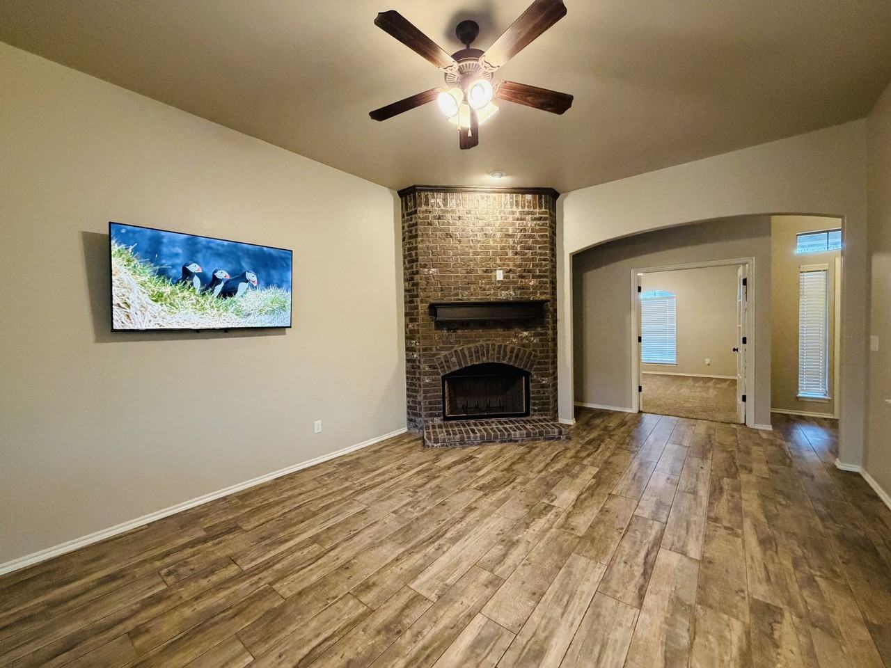 465 Maple Dr #1 - Photo 2 of 10