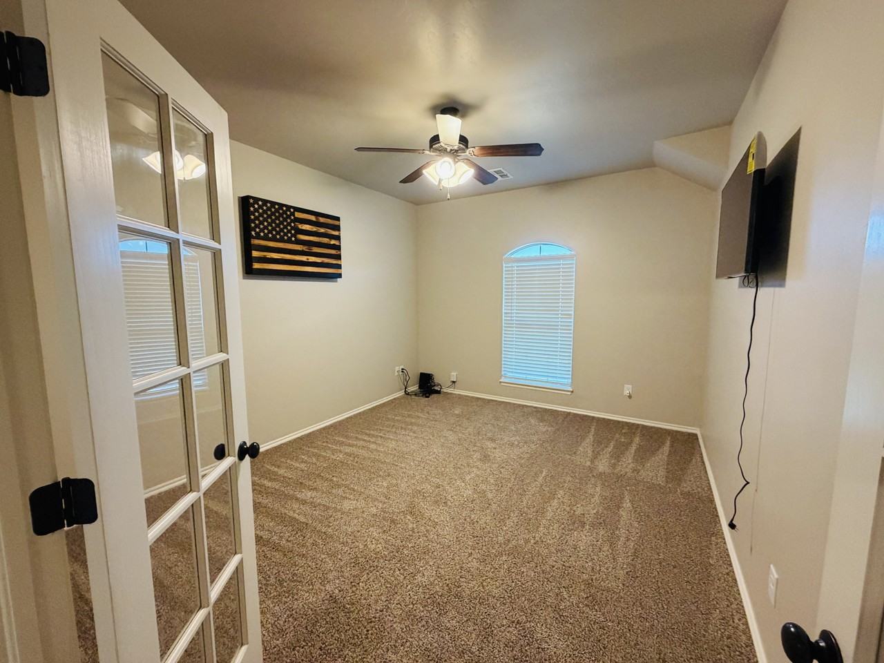 465 Maple Dr #1 - Photo 5 of 10