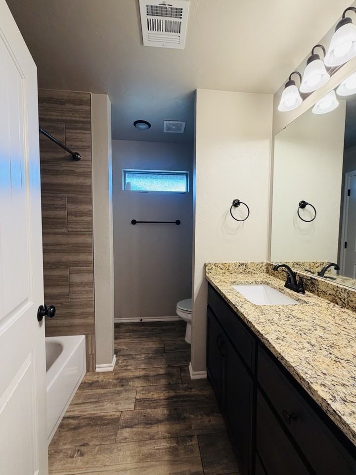 465 Maple Dr #1 - Photo 6 of 10