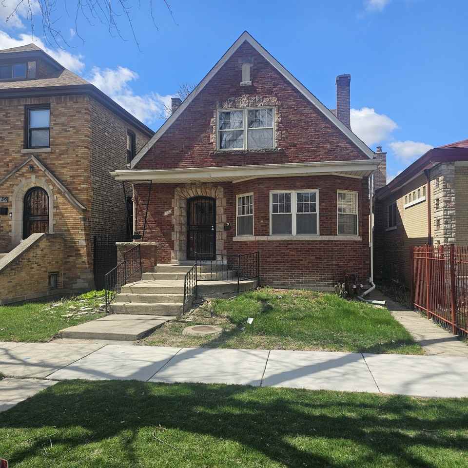 7132 S Richmond St #2 - Photo 2 of 23