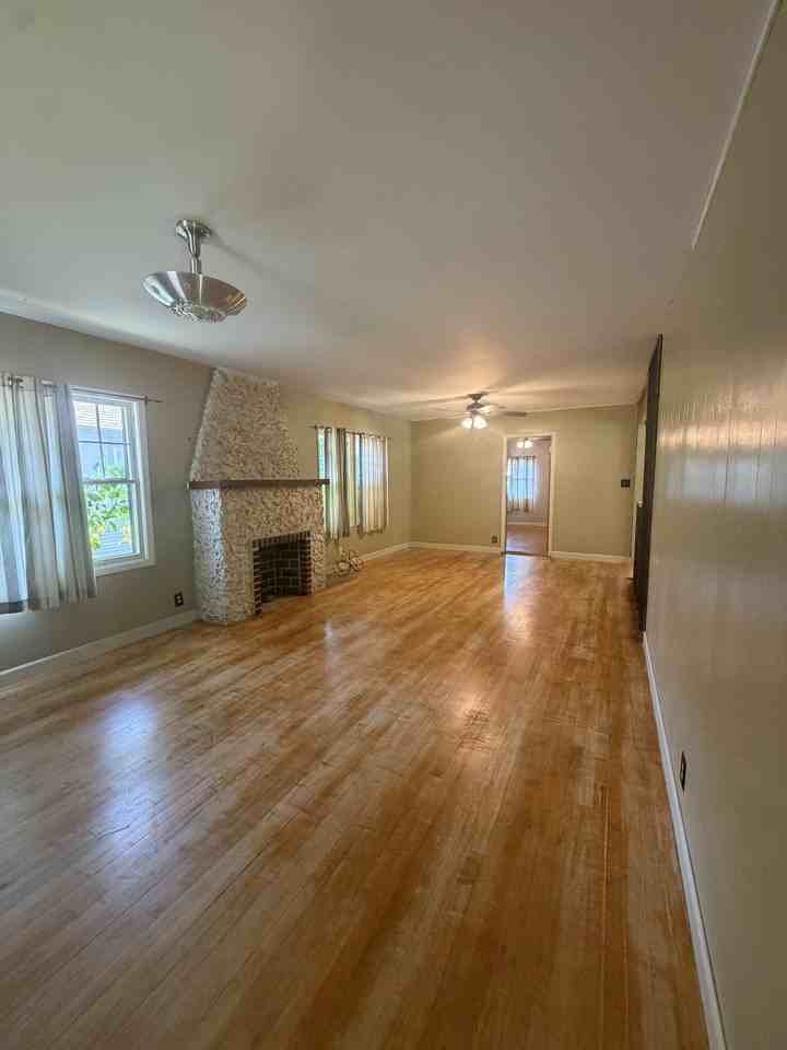 212 Alderson Ave #1 - Photo 4 of 16