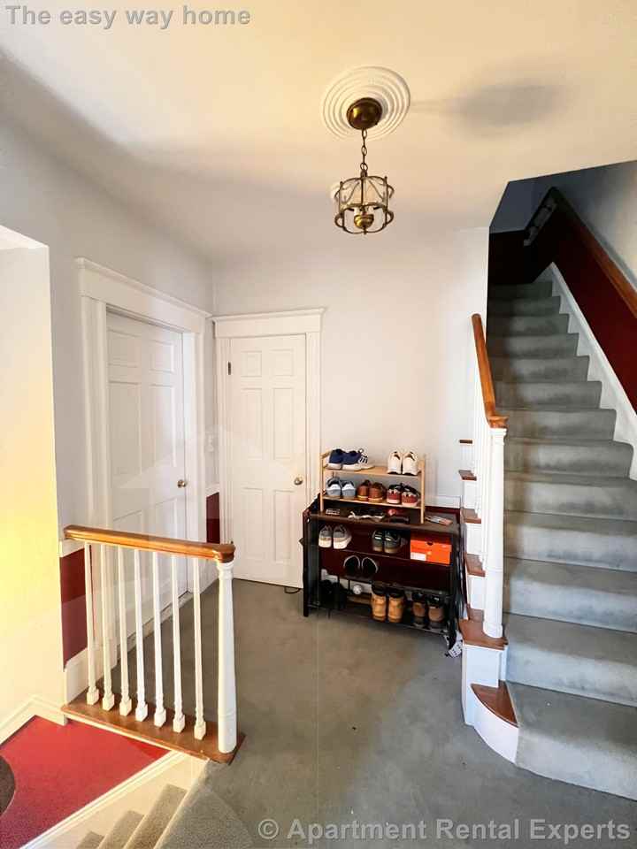 47 Rogers Ave - Photo 2 of 27