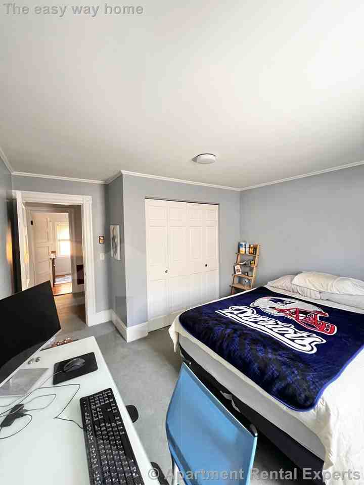 47 Rogers Ave - Photo 5 of 27