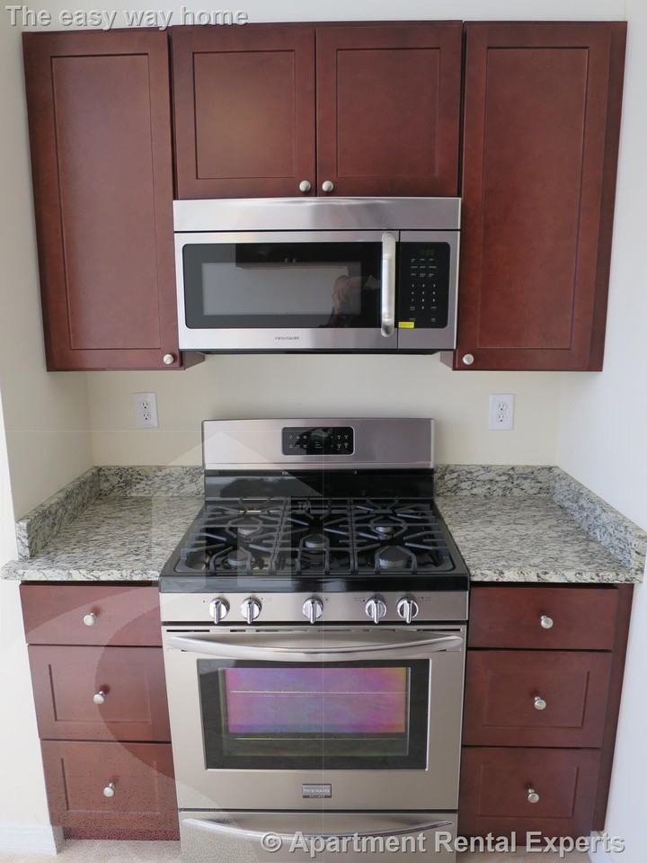 70 Summer St #3R - Photo 3 of 12