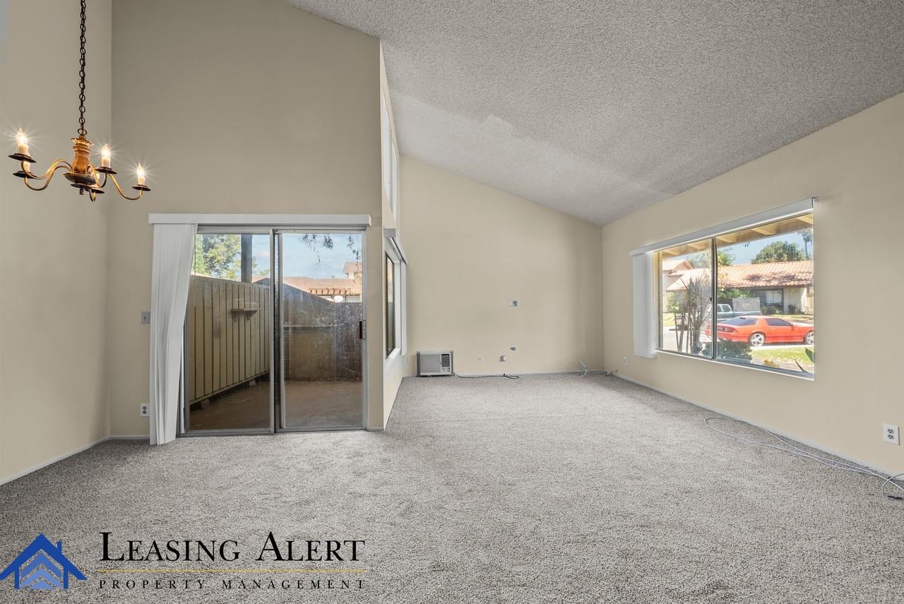 2652 Phipps Ave #D - Photo 4 of 13