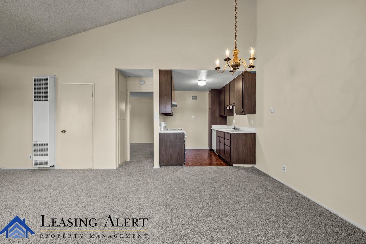 2652 Phipps Ave #D - Photo 5 of 13