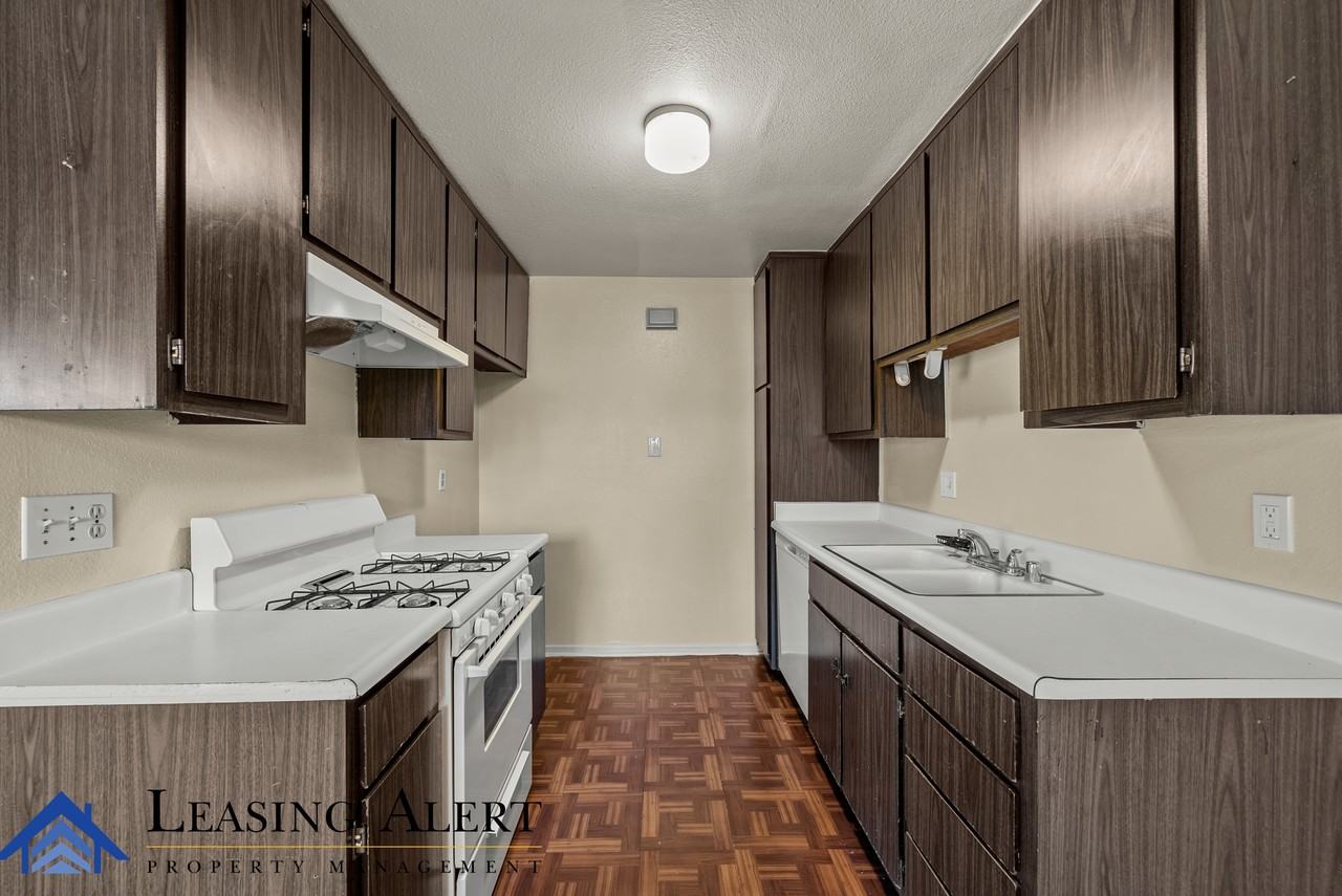 2652 Phipps Ave #D - Photo 7 of 13