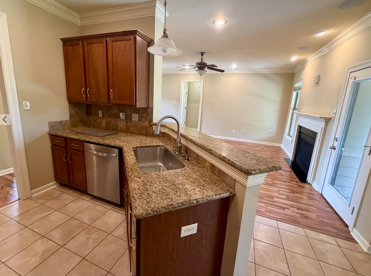 212 Chevalier Blvd #1 - Photo 4 of 9