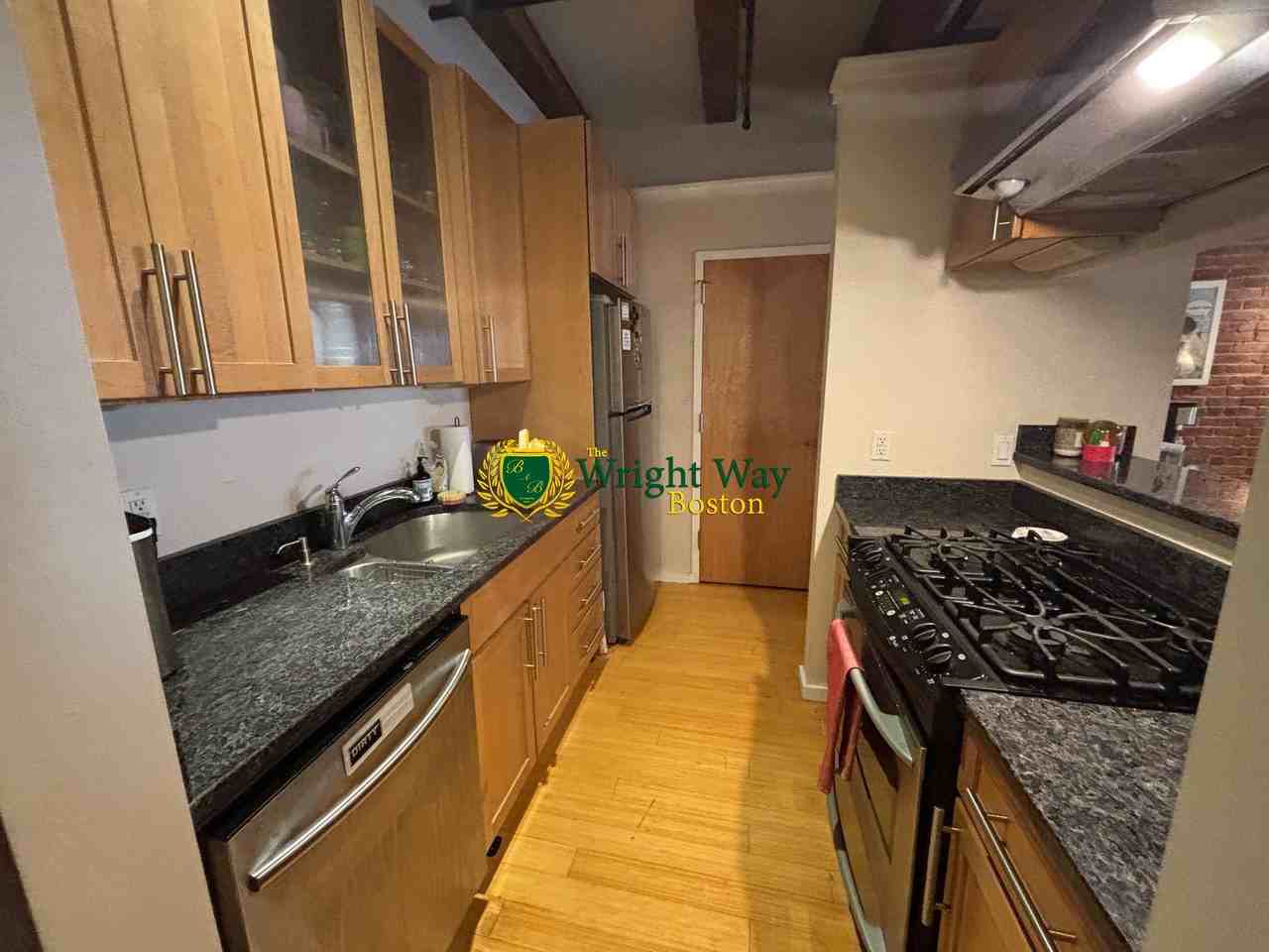 257 Friend St #4DW