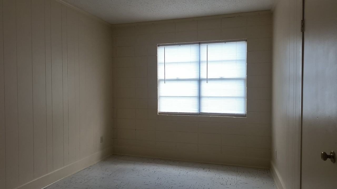 3008 S Holly St #3008 - Photo 5 of 8
