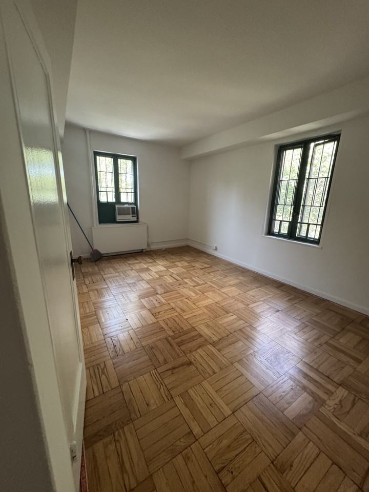 1563 Metropolitan Avenue #6H - Photo 2 of 9