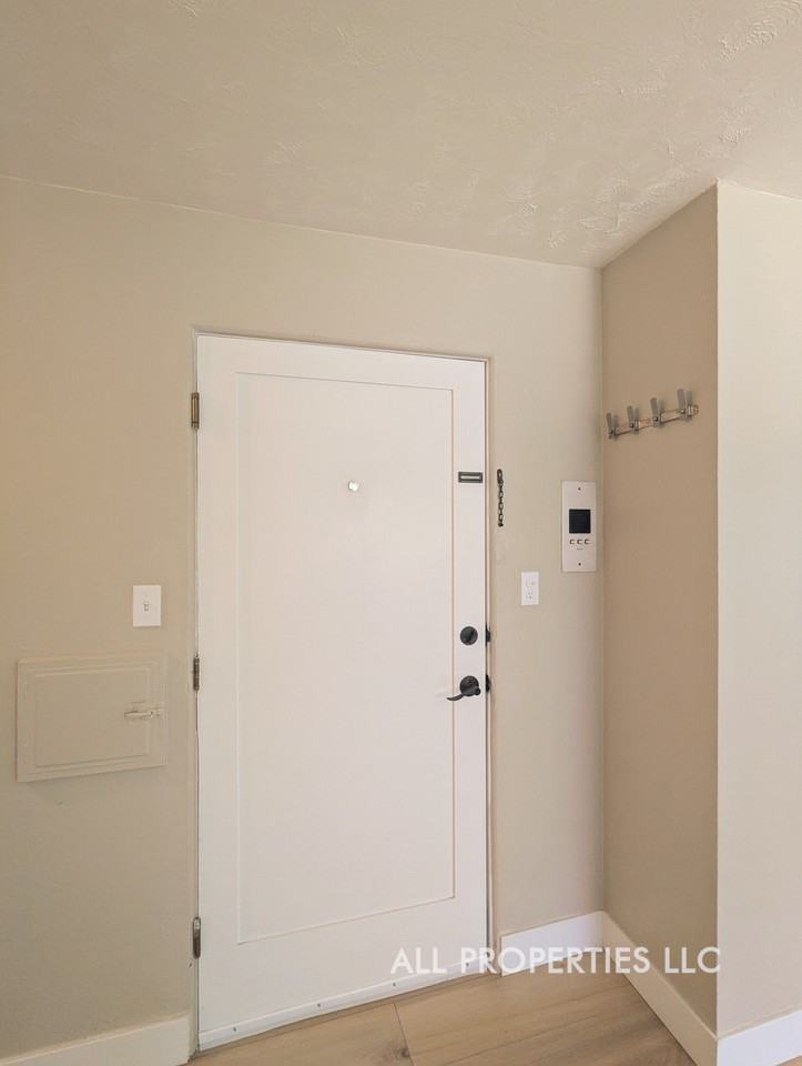 200 Sherman Street - 1Apt 9 #1 - Photo 4 of 30
