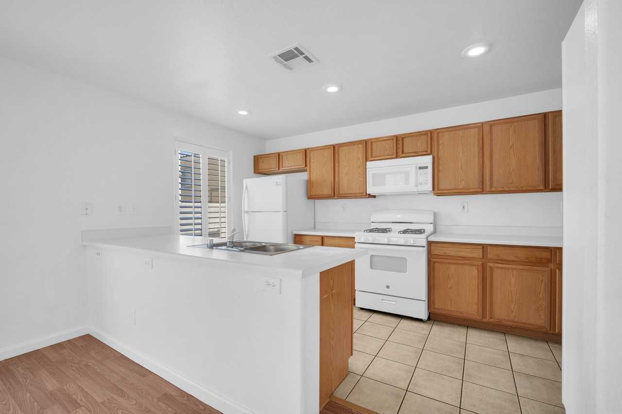 2446 El Valle St #1 - Photo 6 of 28