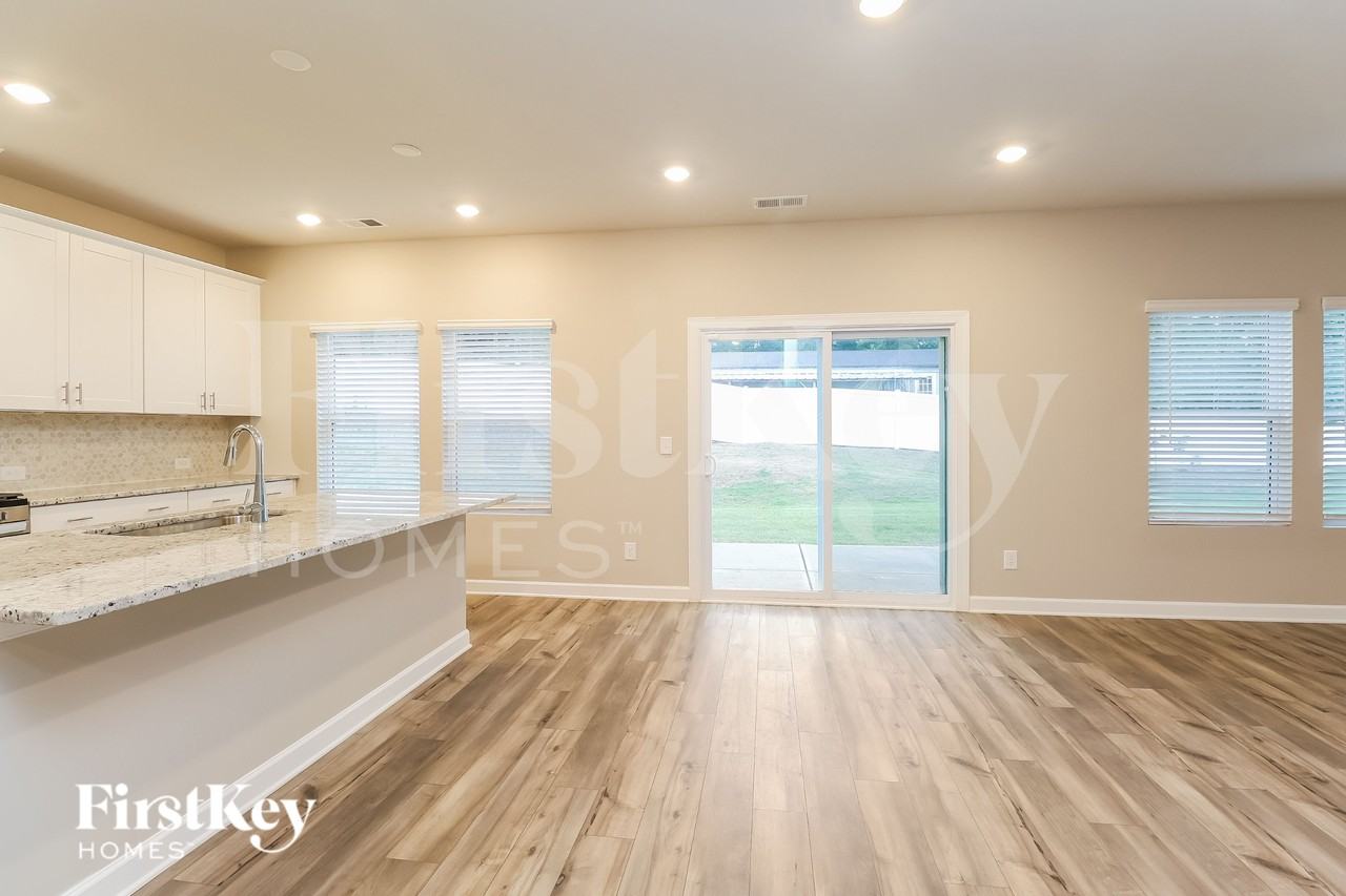 916 Clementine Rd - Photo 6 of 19