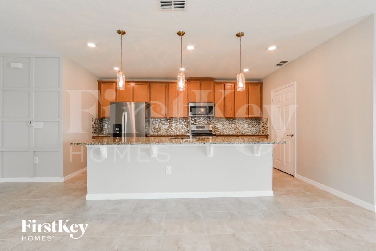 606 Black Eagle Dr - Photo 5 of 18