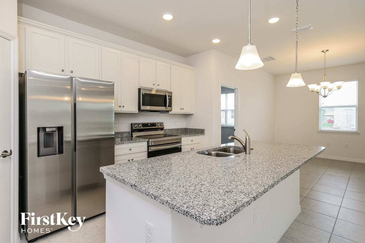 1585 Isleta Loop - Photo 7 of 16