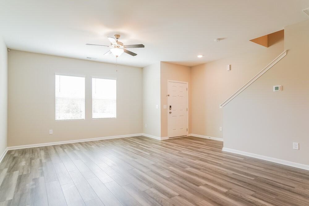 636 Wendell Falls Pkwy - Photo 6 of 17