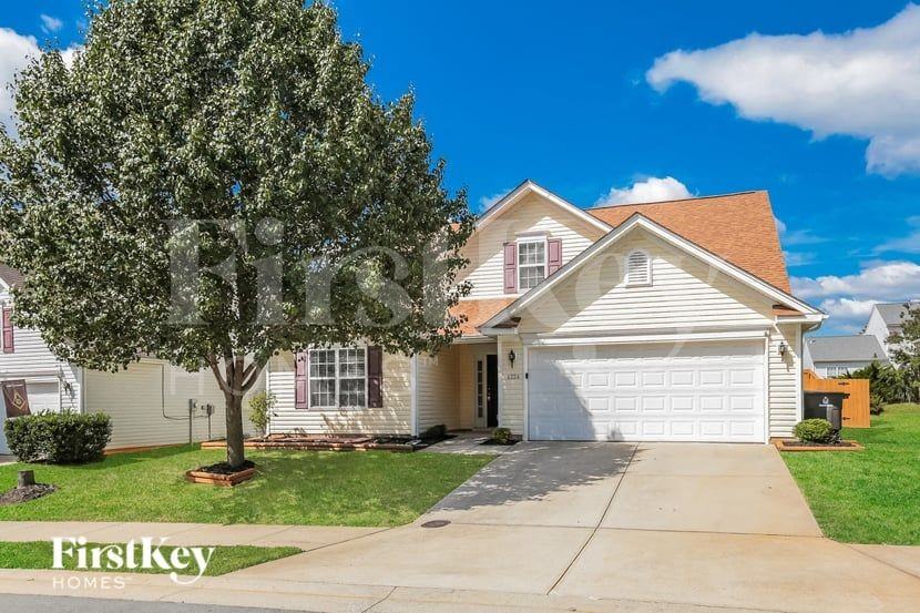 6226 Glen Way Dr - Photo 2 of 15
