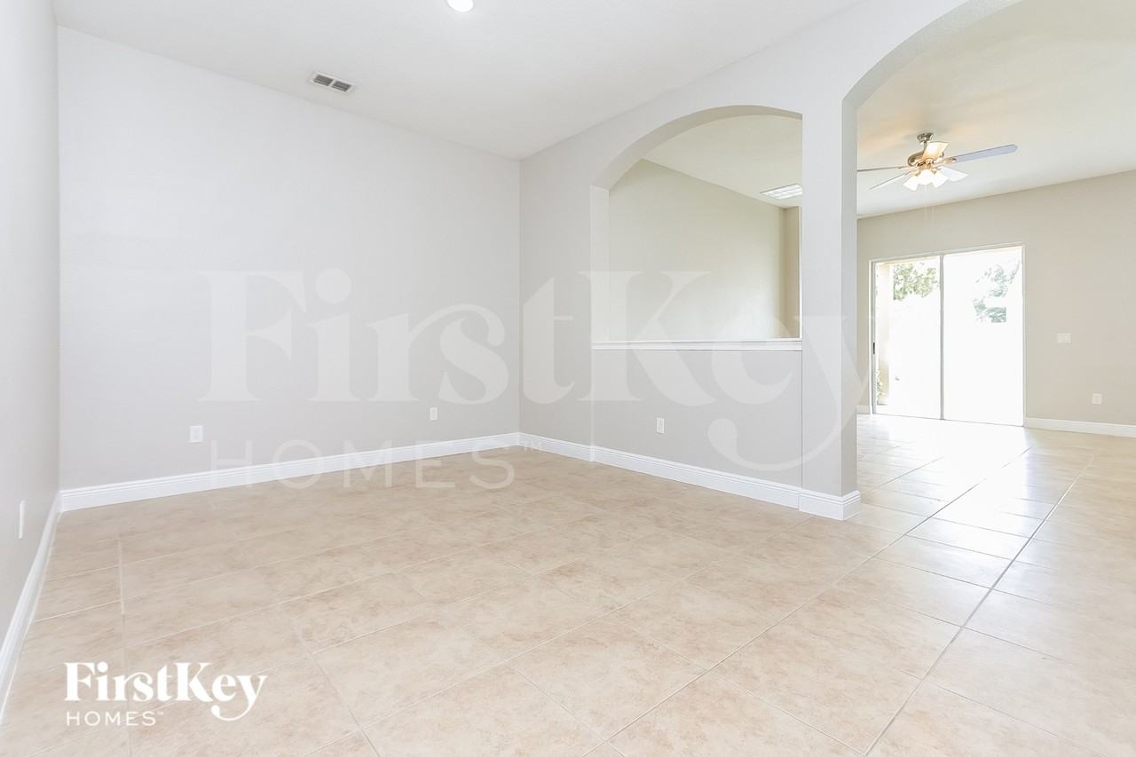 663 Breezeway Ct - Photo 6 of 17
