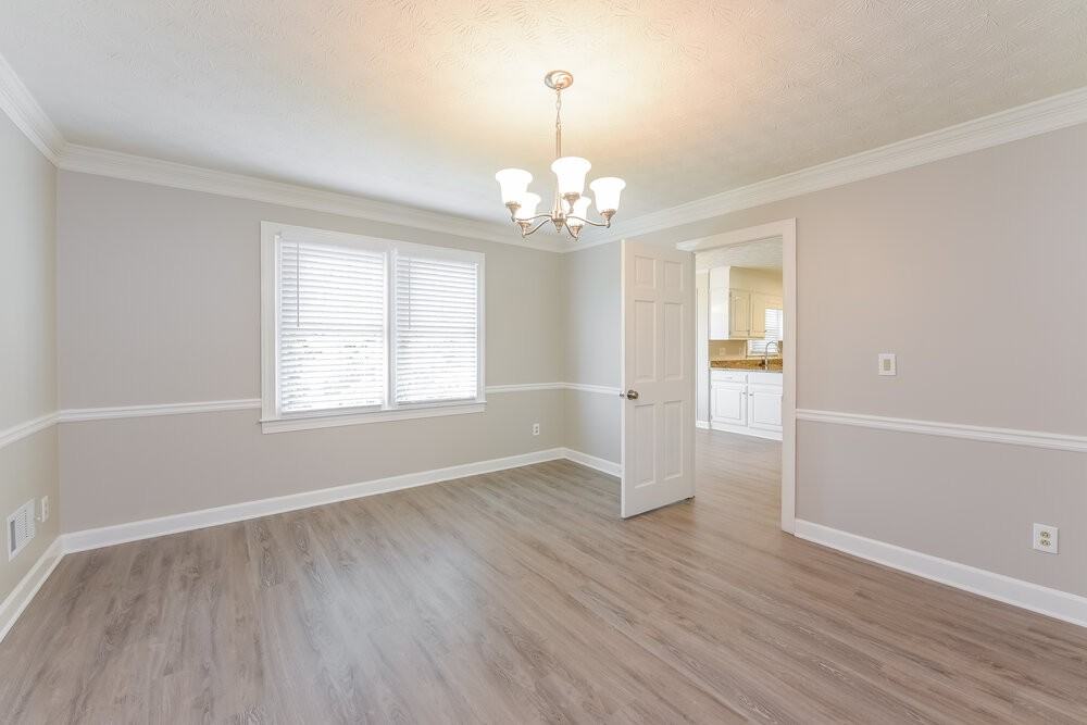 231 Amsterdam Dr Sw - Photo 6 of 17