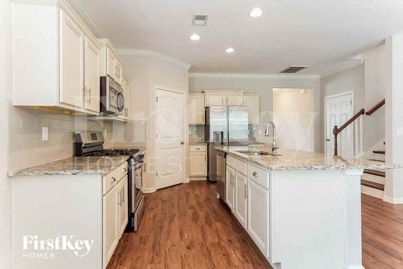 220 Polo Field Way - Photo 5 of 15