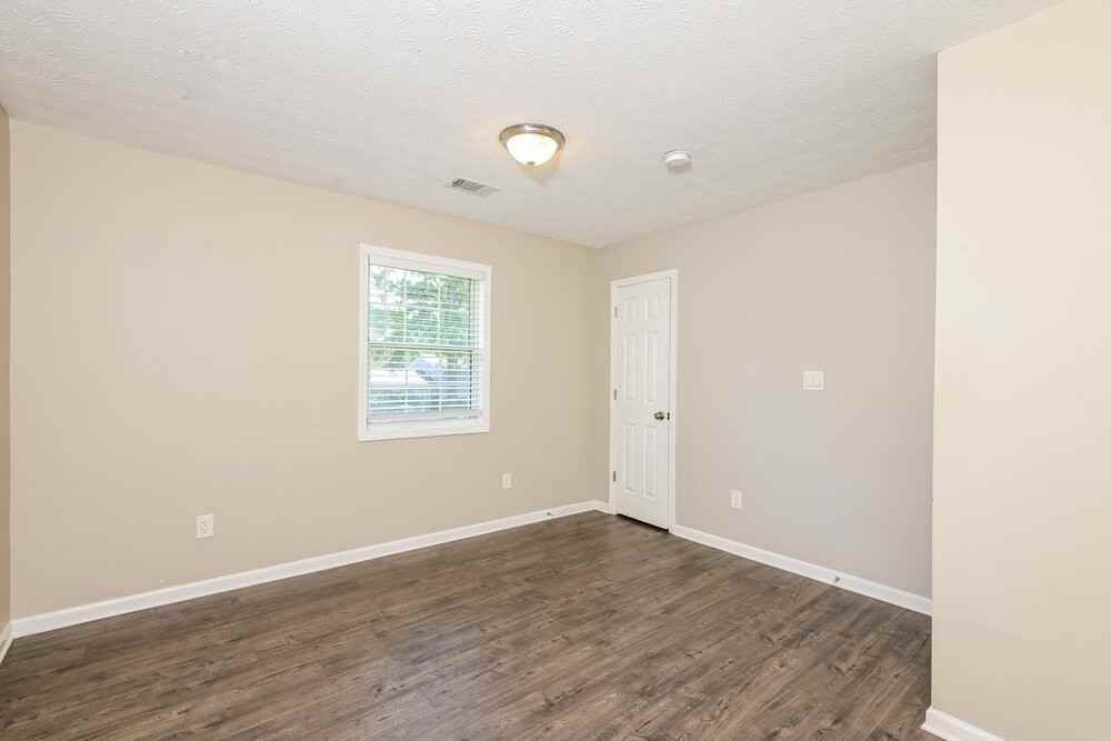 2981 Landmark Dr Se - Photo 5 of 16