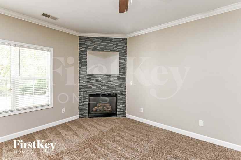 9424 Pepperidge Ave Nw - Photo 3 of 15