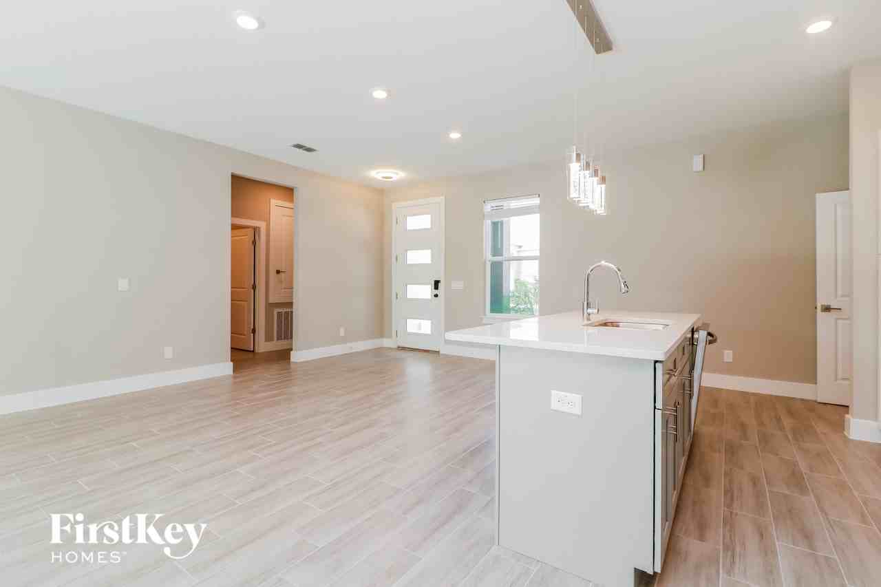 258 Big Sioux Dr - Photo 7 of 15