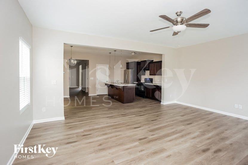 12515 Gotland Rd - Photo 5 of 15