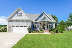 featured image of 123 Lansdowne Pl