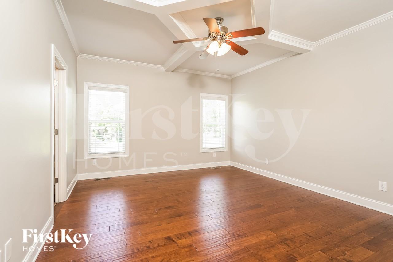 123 Lansdowne Pl - Photo 7 of 16