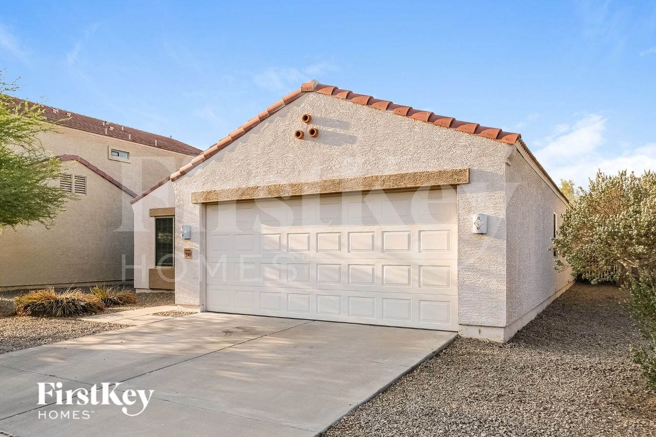 3141 W Sunland Ave - Photo 2 of 16