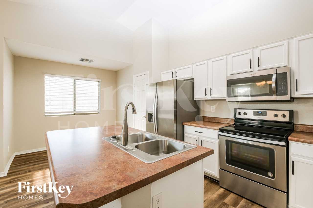 3141 W Sunland Ave - Photo 7 of 16