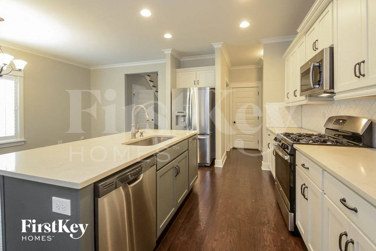 1441 Valley Trce - Photo 7 of 15