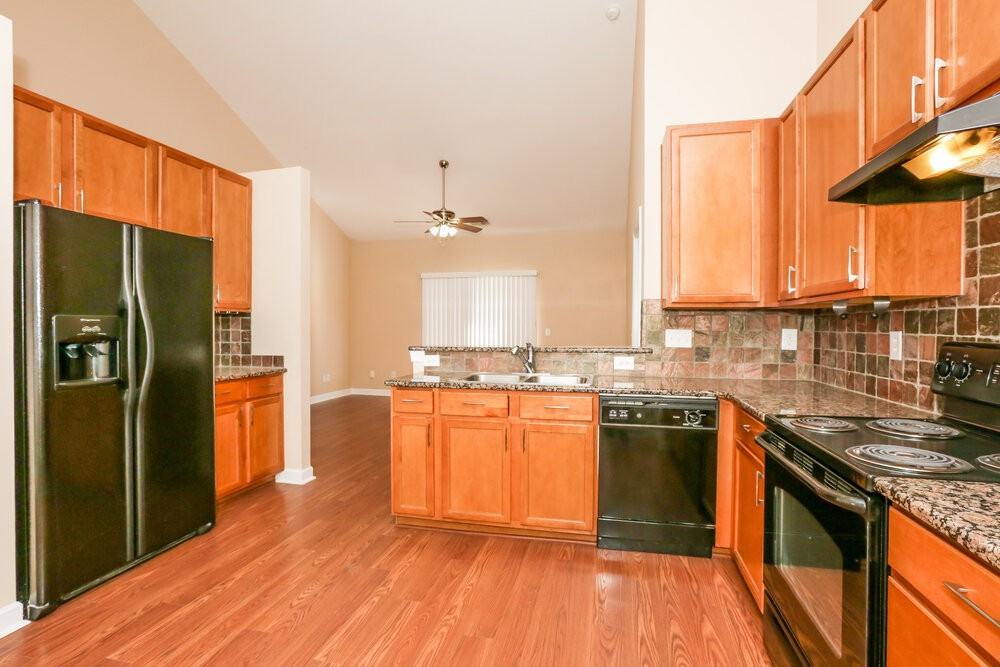 2885 Island Point Dr Nw - Photo 4 of 13