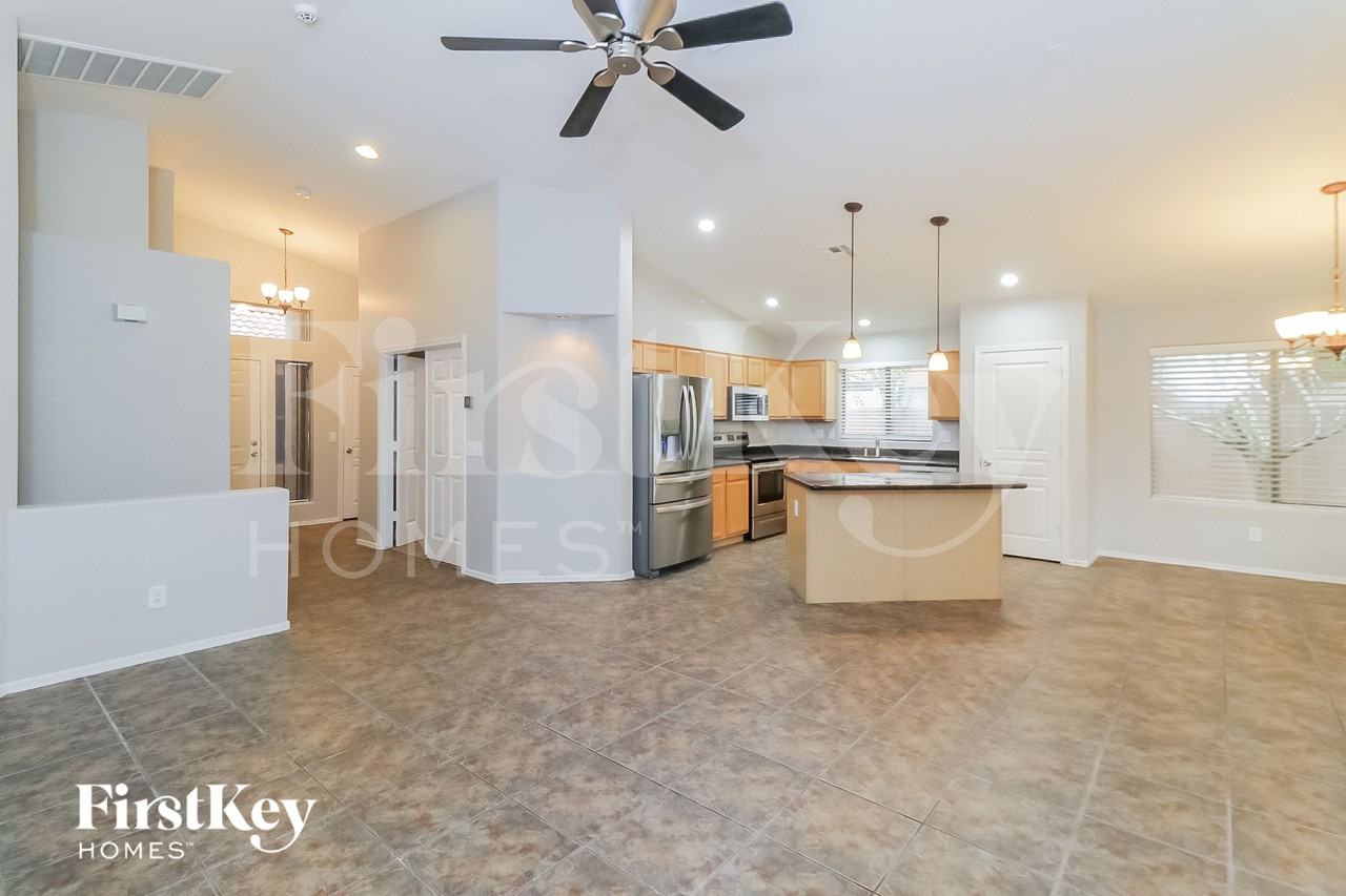 8027 S 27th Way - Photo 3 of 15