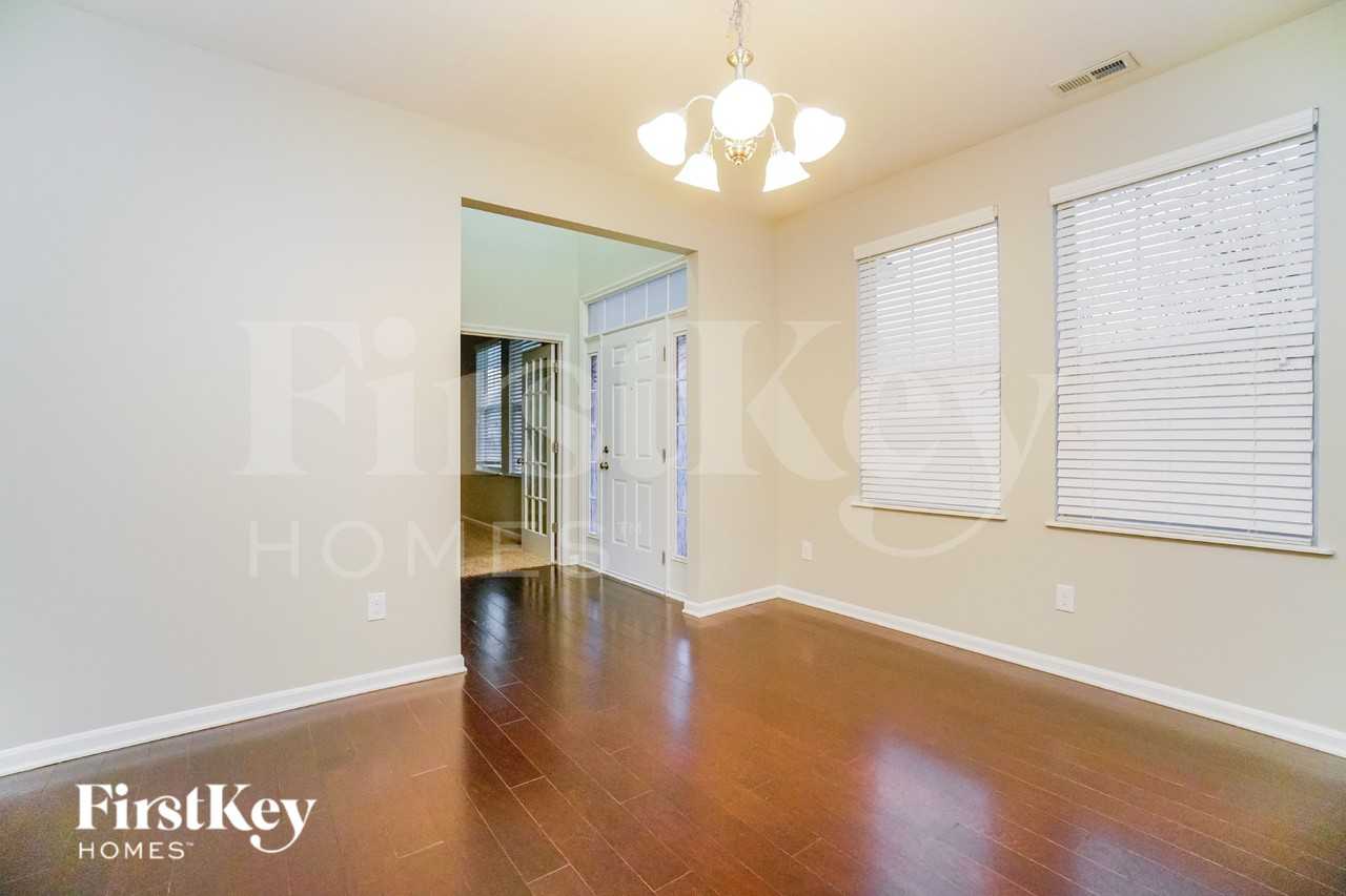 4015 Peregrine Pass Dr - Photo 5 of 15